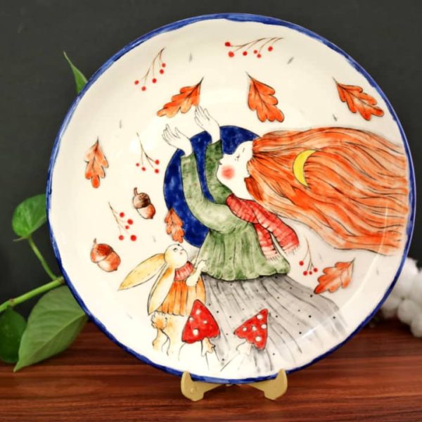 شقاب سرامیکی دست‌ساز طرح «رویای پاییزی» (مدل دیوارکوب و پذیرایی)